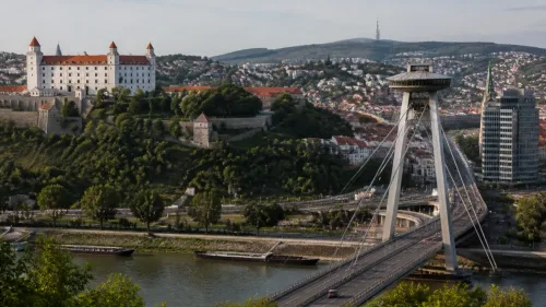 Kto sú najbohatší ľudia na Slovensku: Aktuálny rebríček - ilustračná redakčná fotografia