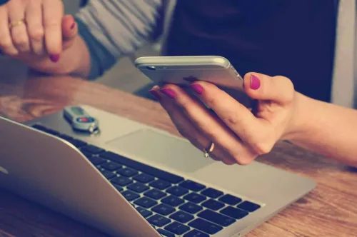 Online pôžička cez internet a digitálne schválenie