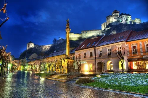 Trenčiansky hrad a okolie